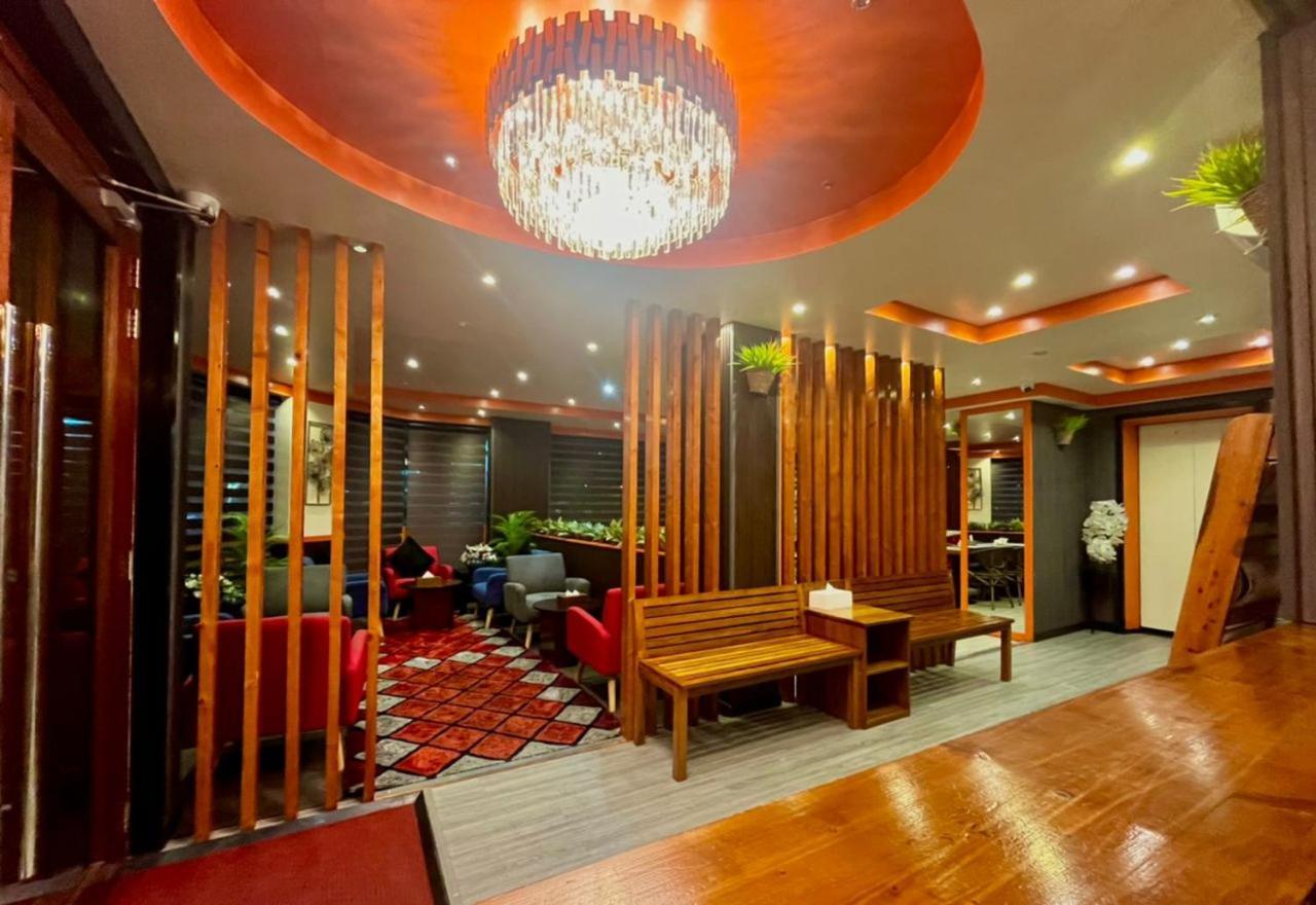 Hotel The Beehive Malé Exterior foto