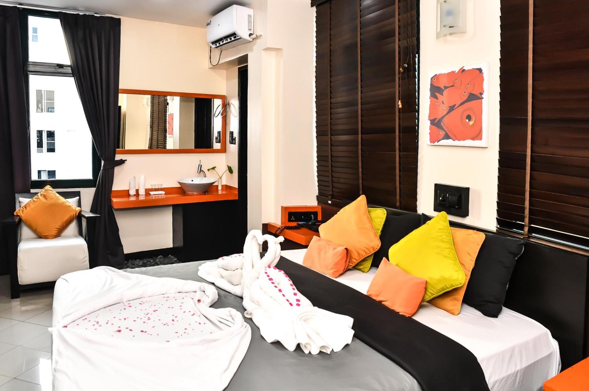 Hotel The Beehive Malé Exterior foto
