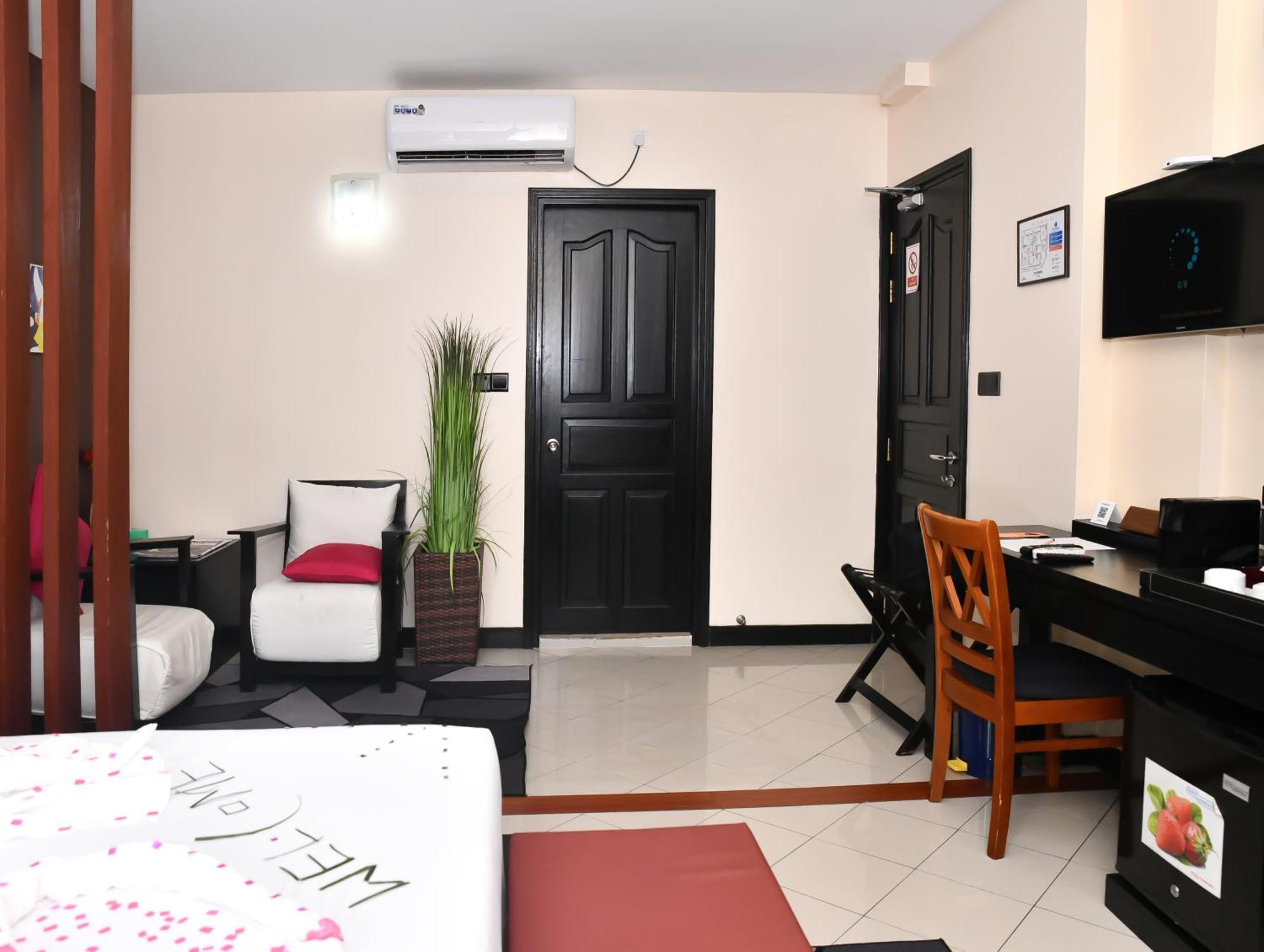 Hotel The Beehive Malé Exterior foto